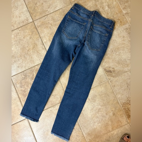🌸FOREVER 21 Skinny Denim Jeans - Picture 7 of 7
